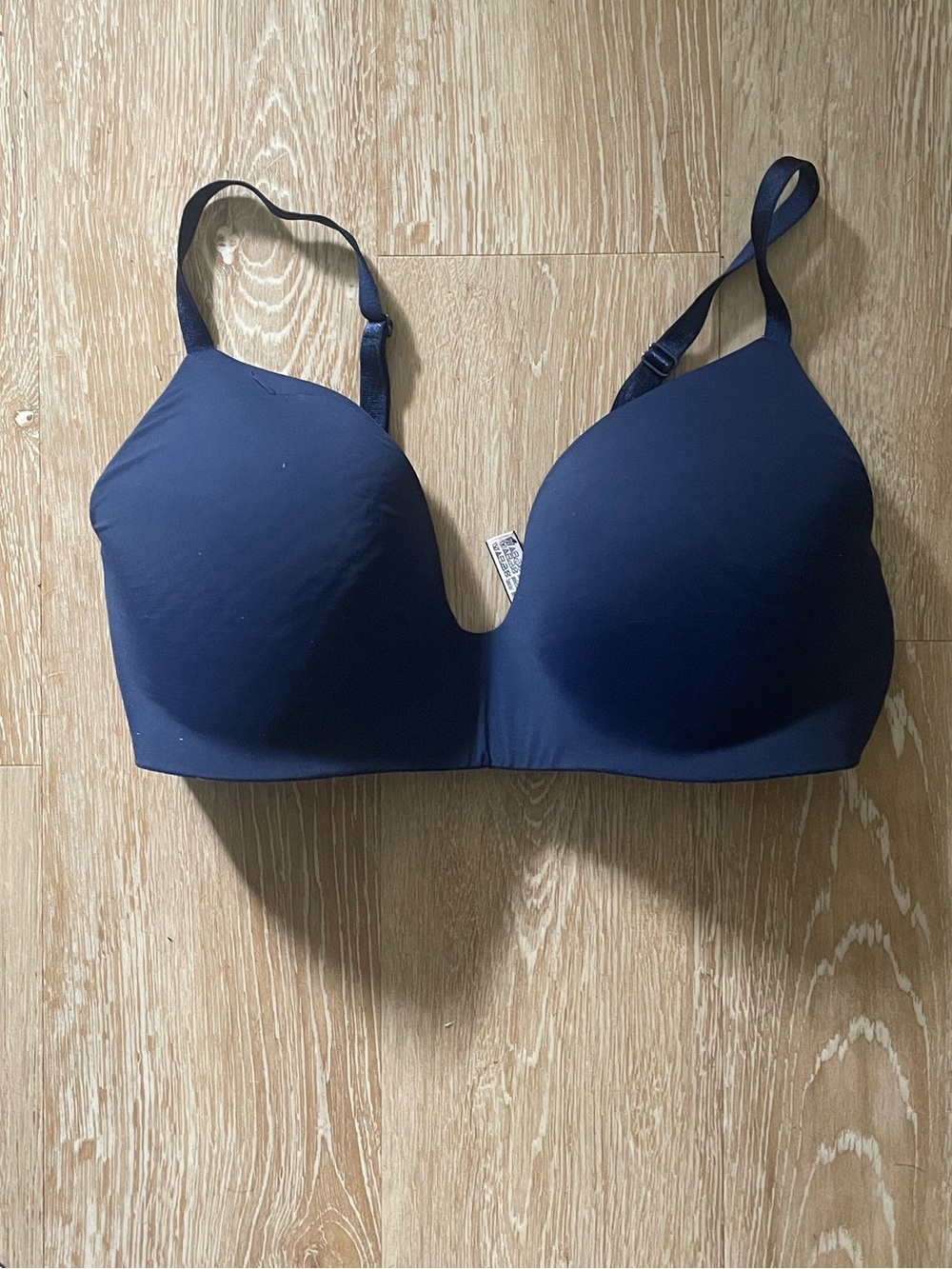 Victoria’s Secret Bra Navy Blue Smoothing Padded No Wire; size 36D